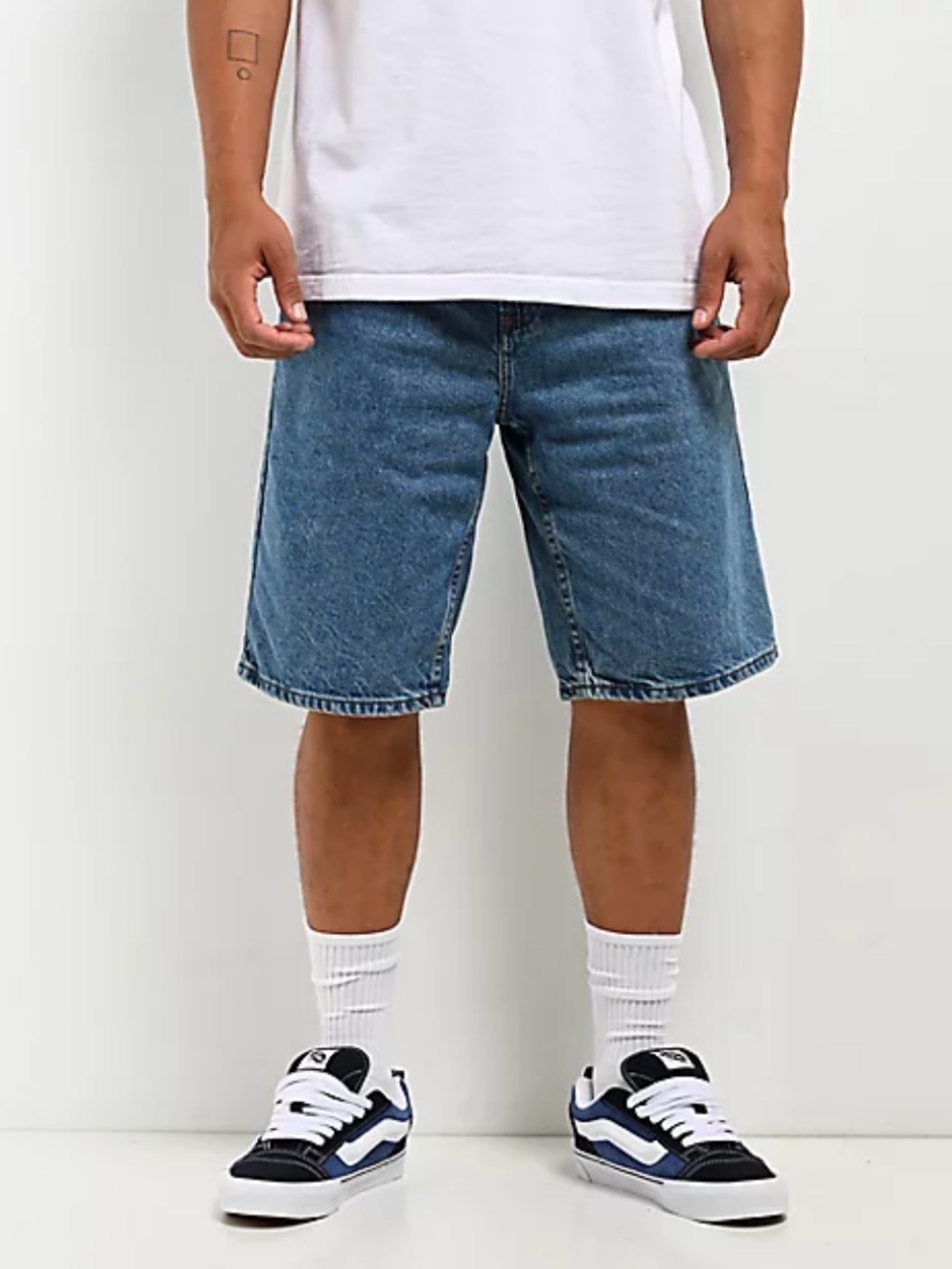 Empyre blue wash denim relax skate jorts